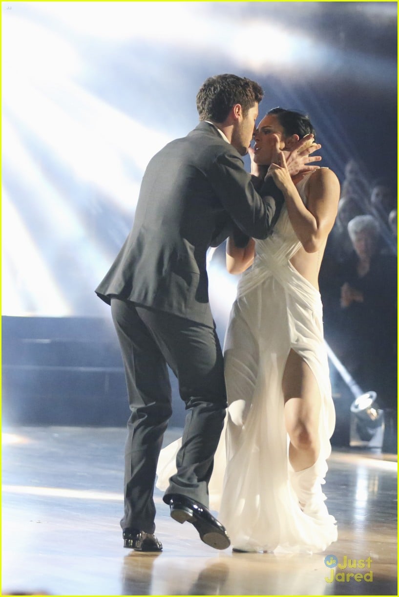 Full Sized Photo of rumer willis val chmerkovskiy dwts semi finals out