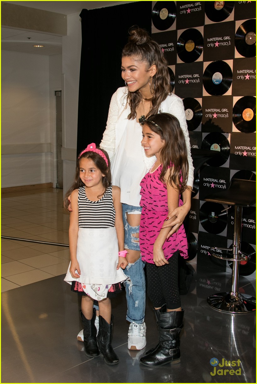 Full Sized Photo of zendaya taylor swift bad blood genius 05 | Zendaya