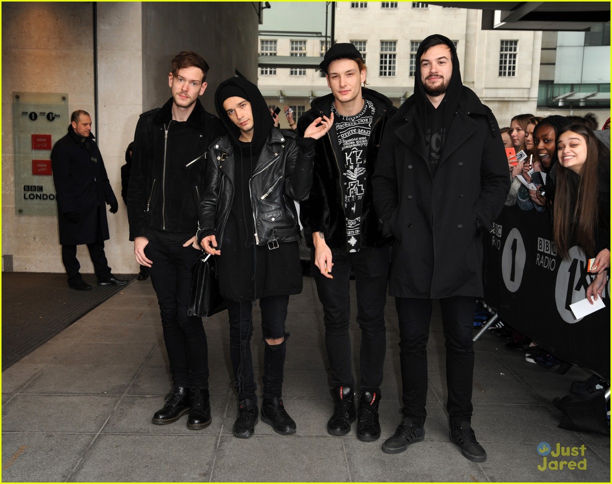 Did The 1975 Break Up Band Deletes Twitter Accounts Photo 0406 Matt Healy Music The 1975 Pictures Just Jared Jr