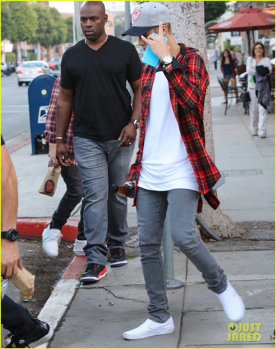 Justin Bieber Hopes to Have His Own Fashion Line One Day | Photo 827222 ...