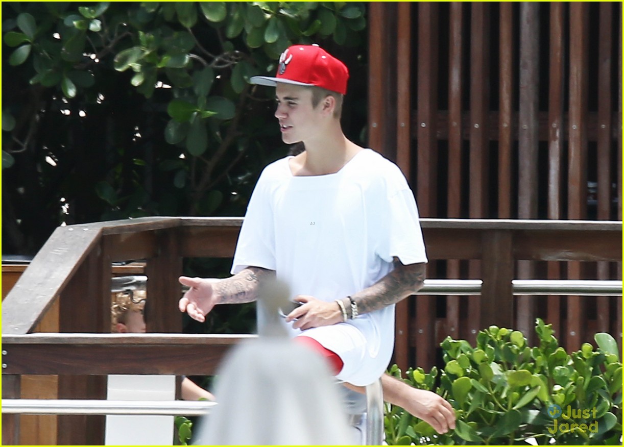 Full Sized Photo Of Justin Bieber Kisses Hailey Baldwin 27 Justin Bieber Plants A Kiss On Pal