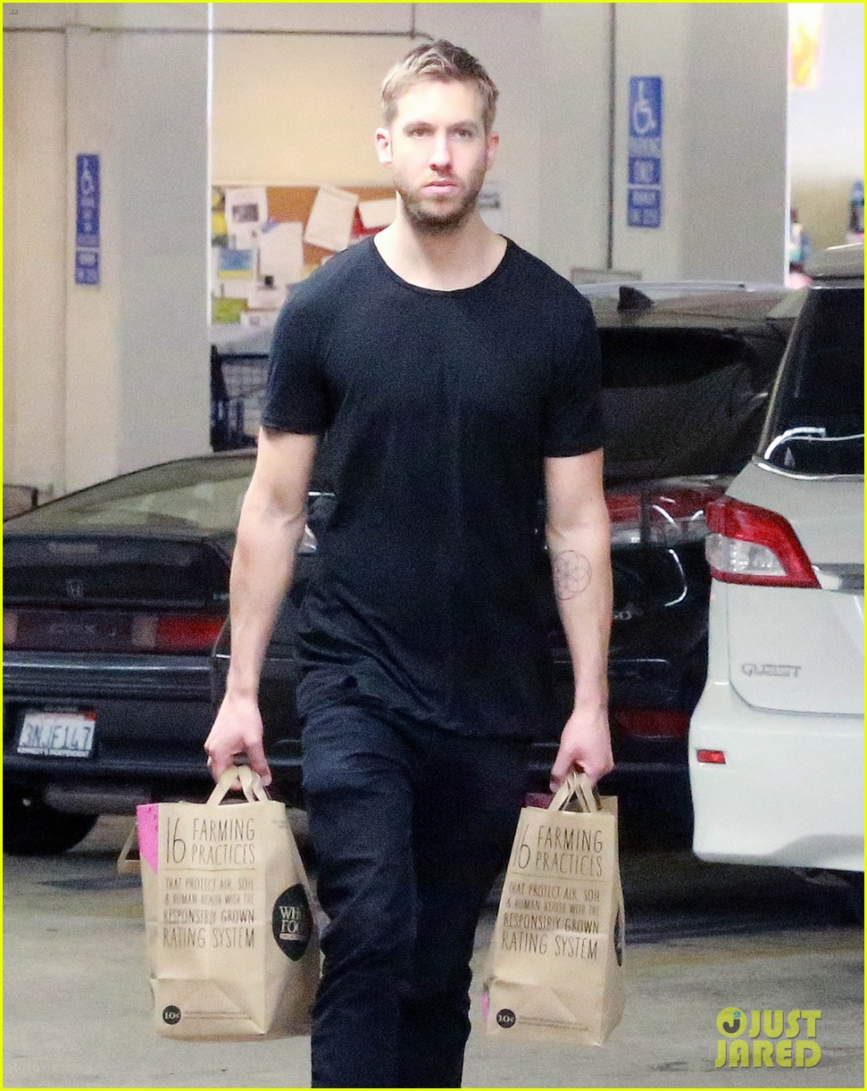 Full Sized Photo of calvin harris taylor swift glasgow shoutout 05