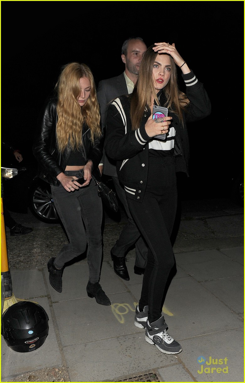 cara delevingne nat wolff travel world with hugs london 10