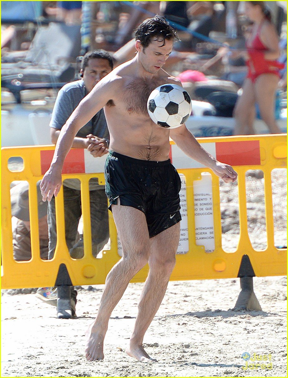 Sam Claflin Is The Hottest Shirtless Soccer Player Photo 824536 Photo Gallery Just Jared Jr 