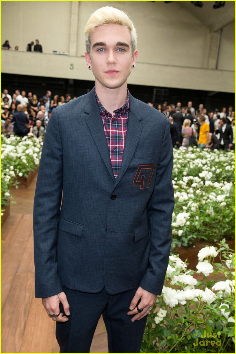 Dave Franco & Girlfriend Alison Brie Couple Up at Dior Homme Show ...
