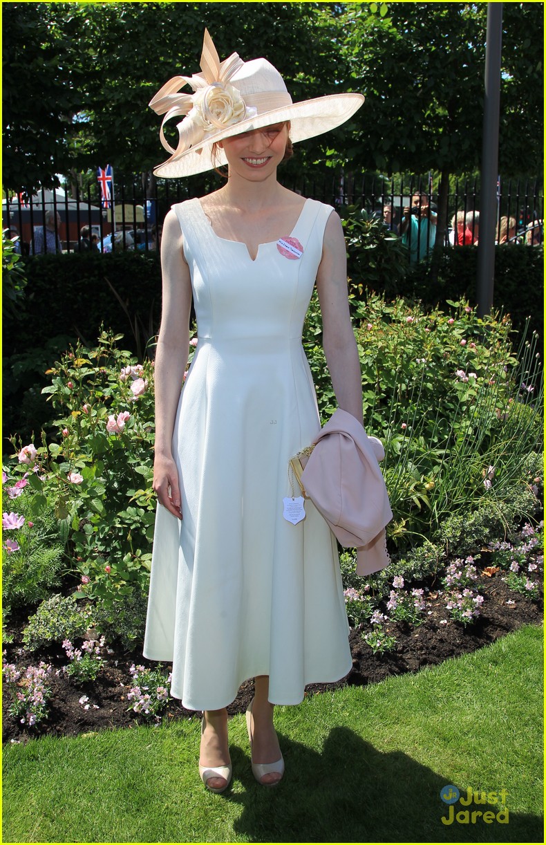 Eleanor Tomlinson's 'Poldark' Premieres On PBS Masterpiece This Weekend ...