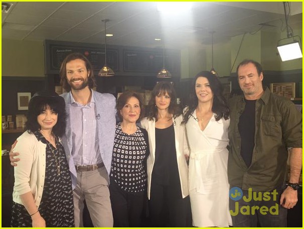 gilmore girls cast reunites eight years later 03