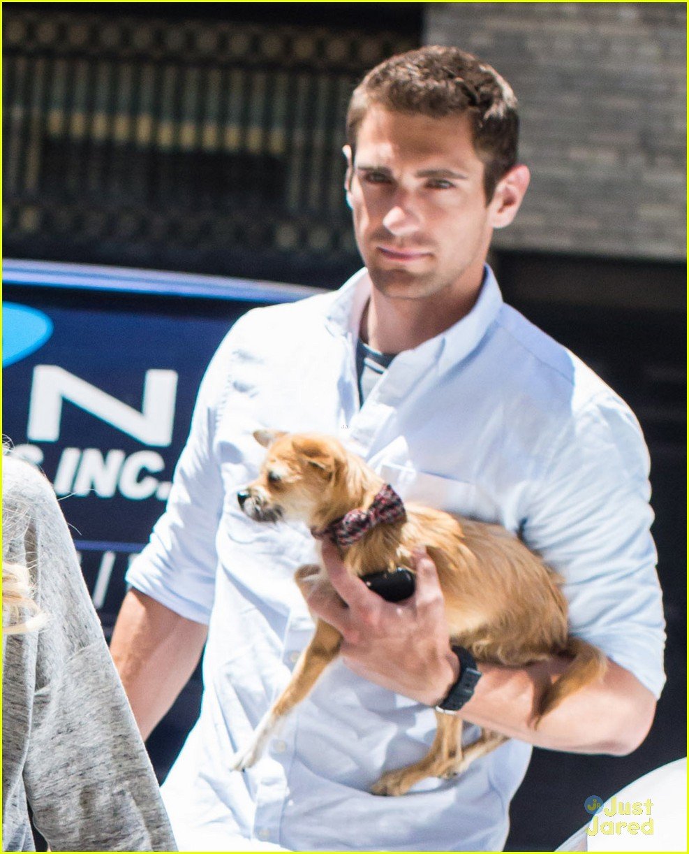 Jennifer Lawrence's New Bodyguard Is Really, Really Hot Photo 824624