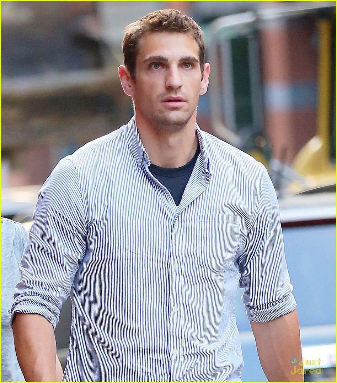 Full Sized Photo of jennifer lawrence hot bodyguard greg lenz 09