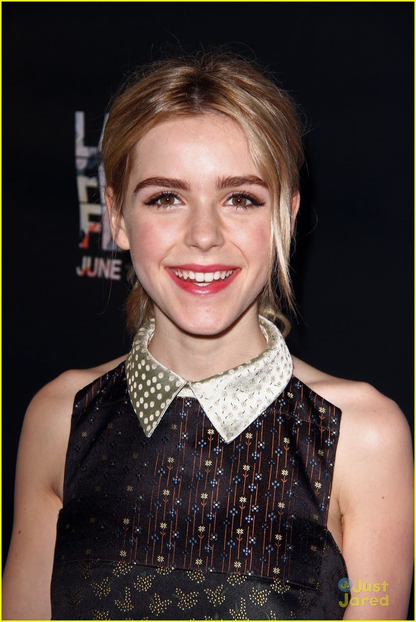 Full Sized Photo of kiernan shipka fan girl la film festival premiere