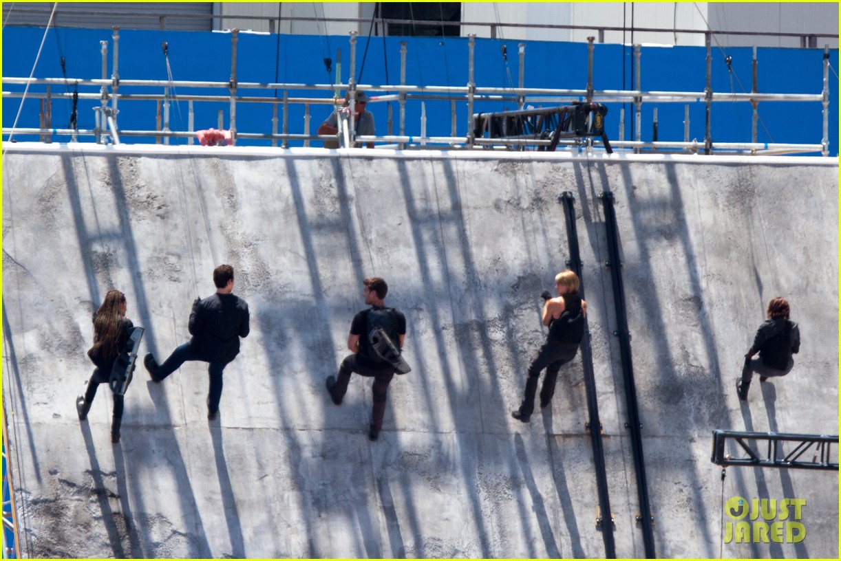 zoe kravitz maggie q head to film allegiant 05