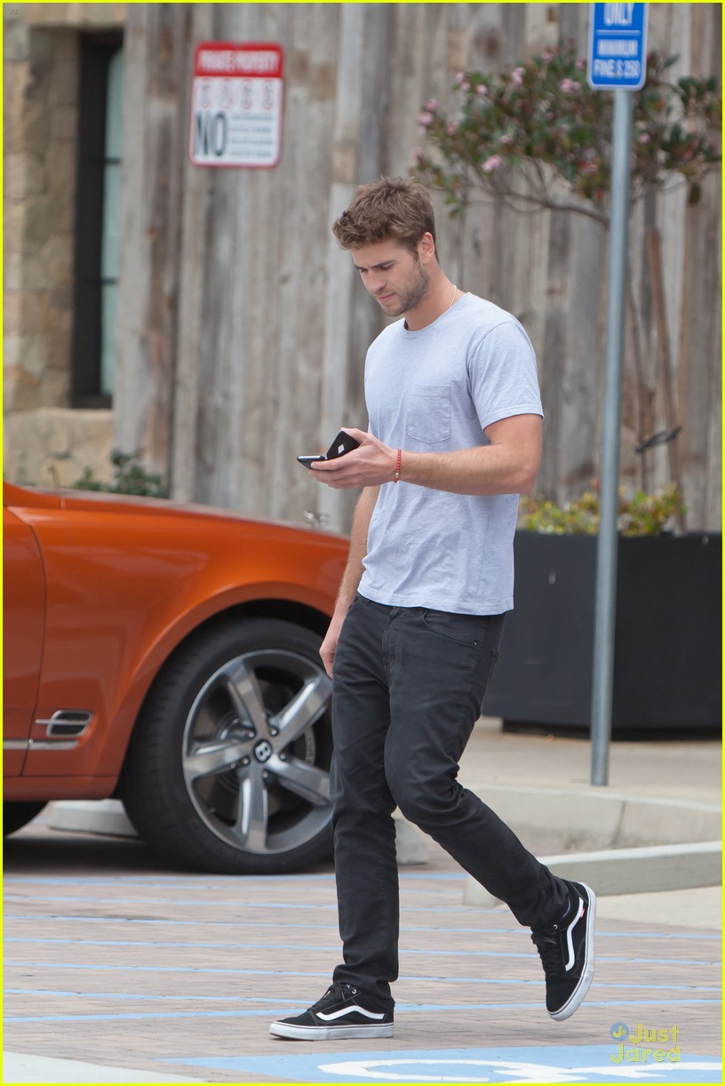 Liam Hemsworth Loses the Scruff! | Photo 826014 - Photo Gallery | Just ...