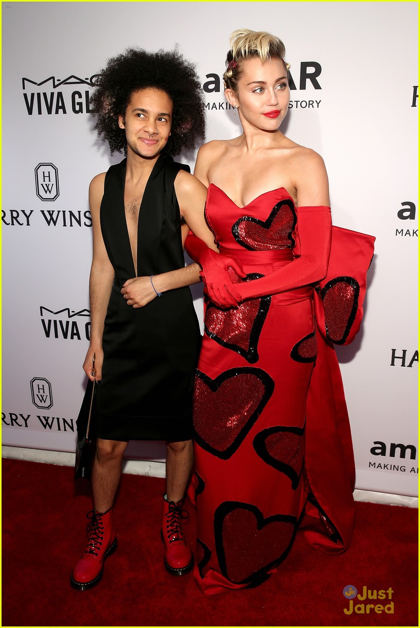 Full Sized Photo of miley cyrus brings her instapride to nycs amfar ...