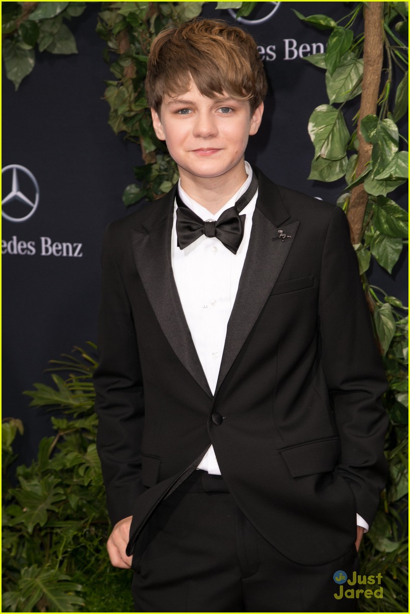 Ty Simpkins Takes Jjj To Jurassic World Premiere See All The Pics Photo Photo