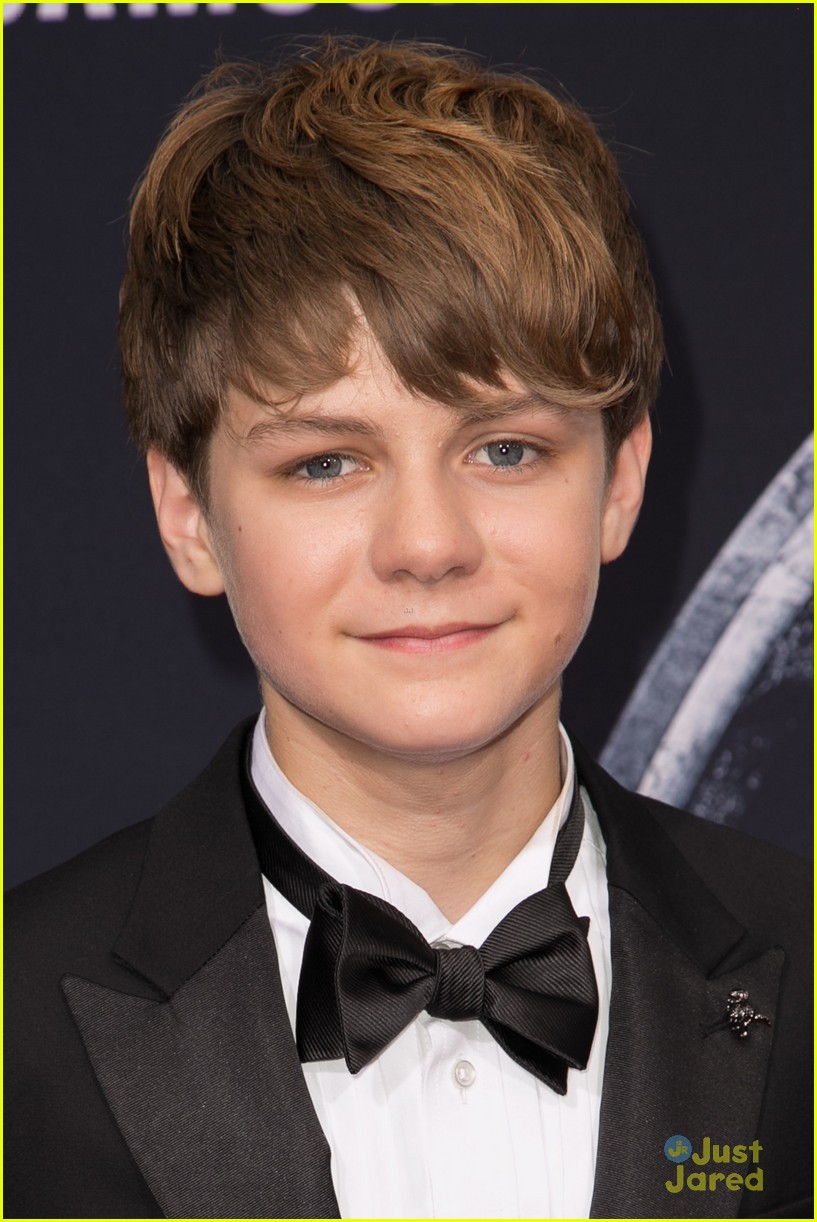 Ty Simpkins Takes JJJ To 'Jurassic World' Premiere - See All The Pics ...