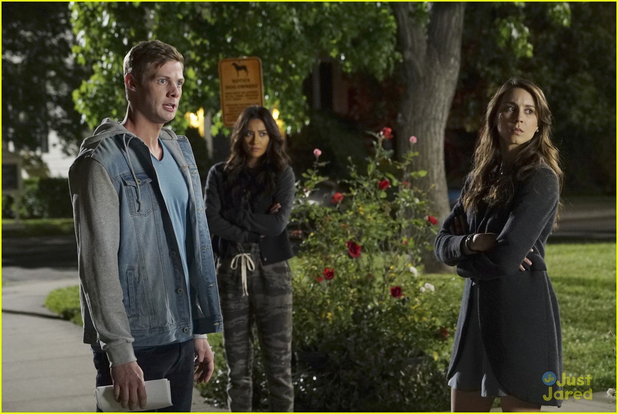 Full Sized Photo of pretty little liars songs experience stills 19 ...