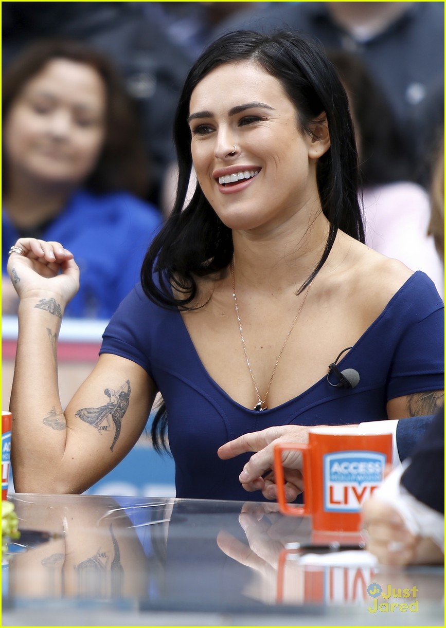 Full Sized Photo of rumer willis joins perfect ten tour val