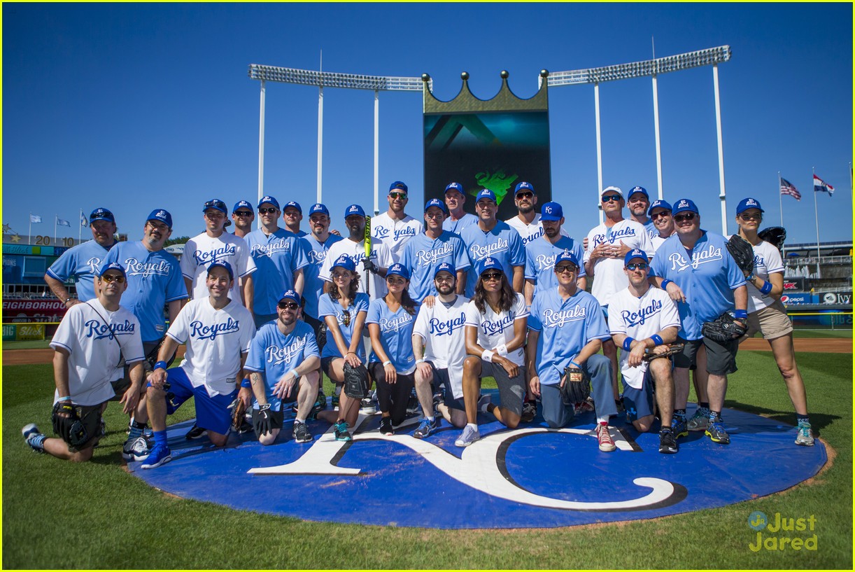 Selena Gomez Plays In Big Slick Celebrity Softball Game In Kansas City