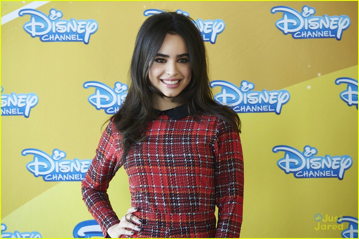 Sofia Carson Meets The Descendants Evie Doll Photo 827313 Photo Gallery Just Jared Jr