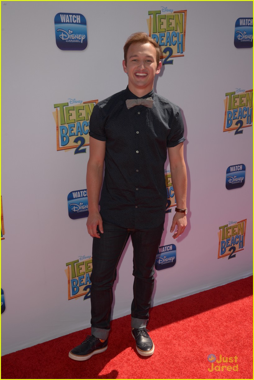 Full Sized Photo Of Chrissie Fit Piper Curda Teen Beach 2 Premiere 29 Chrissie Fit And Piper 