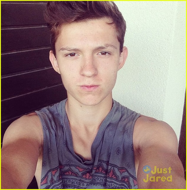 Who is Tom Holland? Meet the New Spider-Man! | Photo 829381 - Photo ...