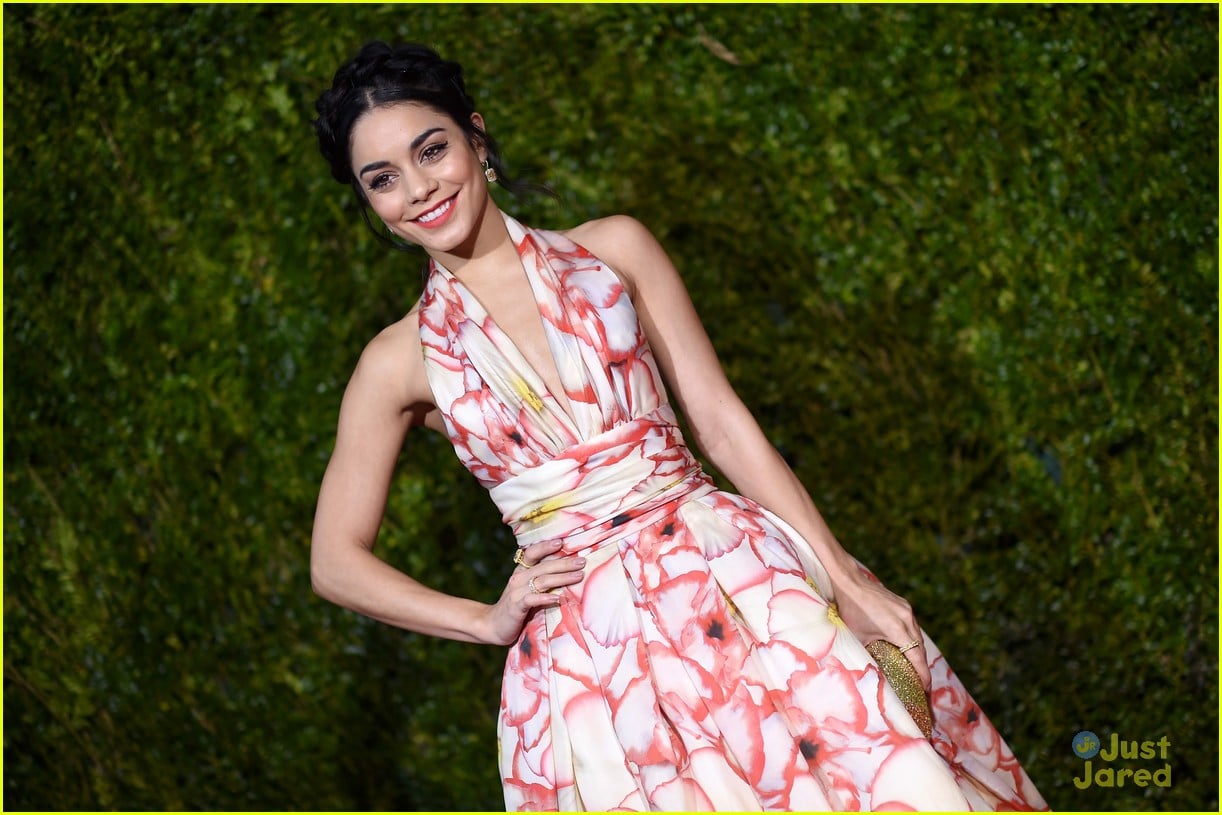 Vanessa Hudgens Wears Floral Print to Tony Awards 2015 | Photo 823105