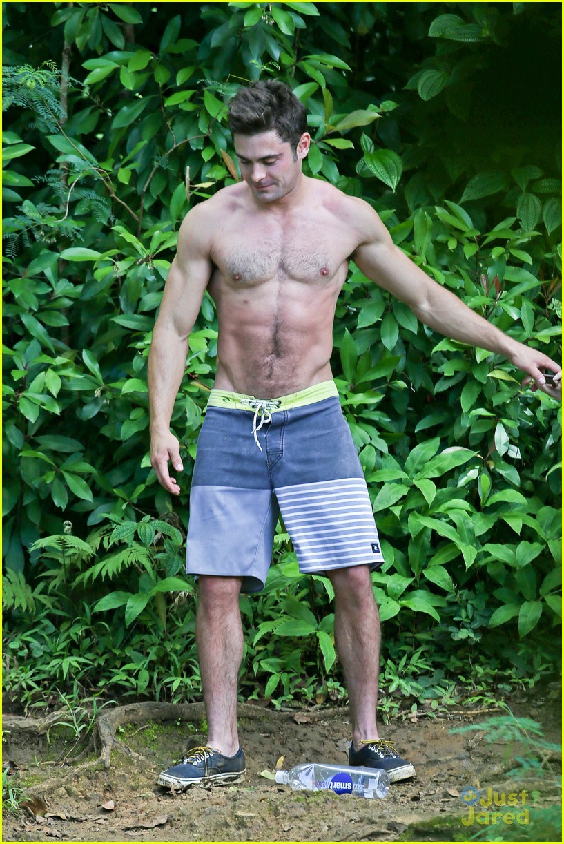 Zac Efrons Shirtless Rope Swing Photos Are Too Hot To Handle Photo 826262 Photo Gallery 9079