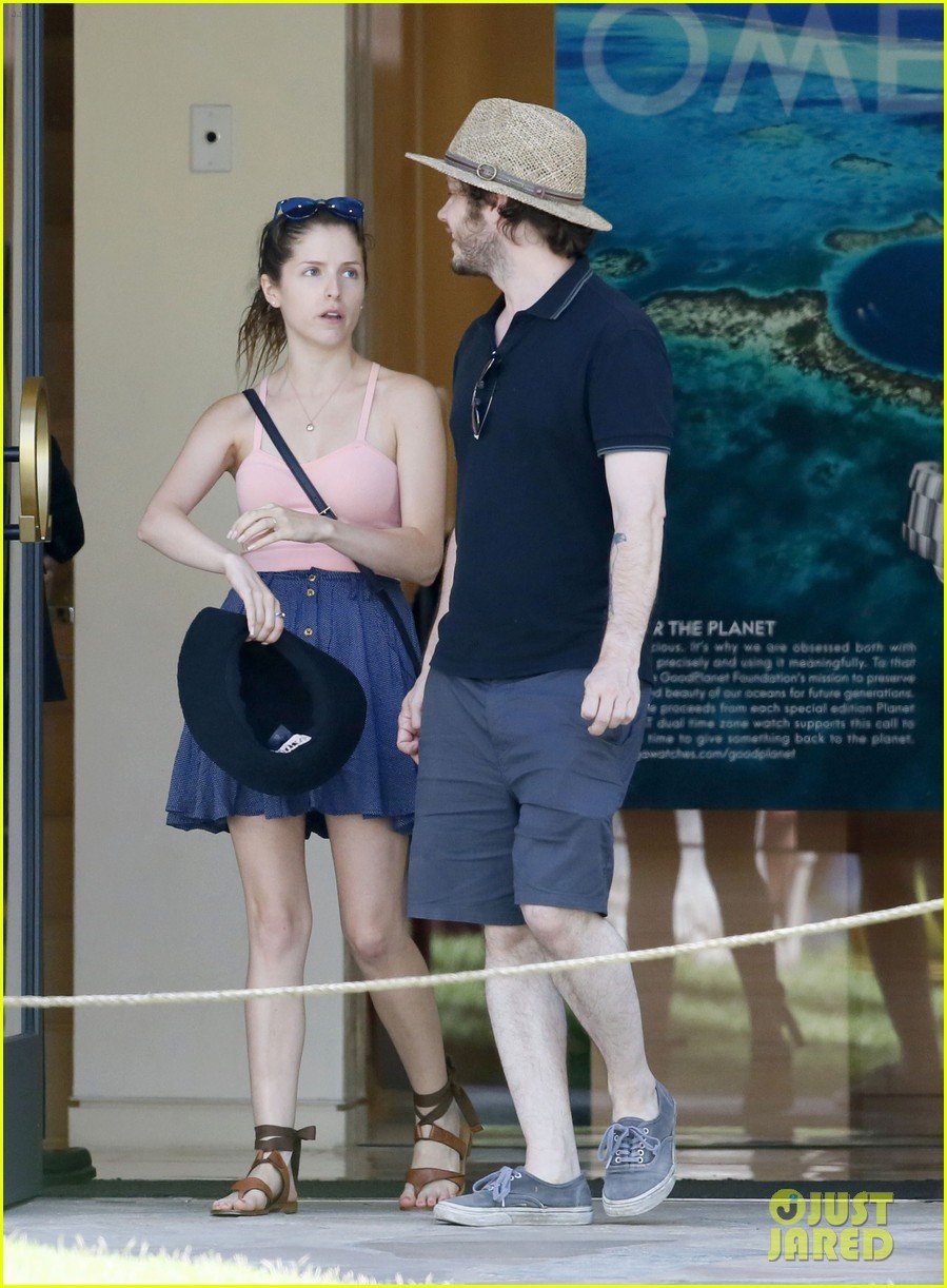 Anna Kendrick And Boyfriend Ben Richardson Spotted Together In Hawaii Photo 841144 Photo 7606