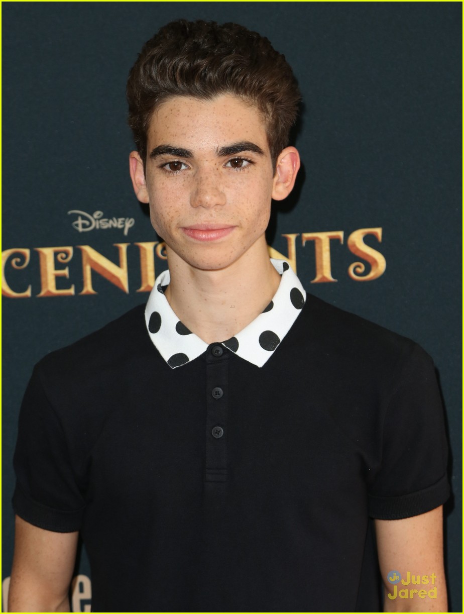 Full Sized Photo of cameron boyce booboo stewart descendants premiere ...