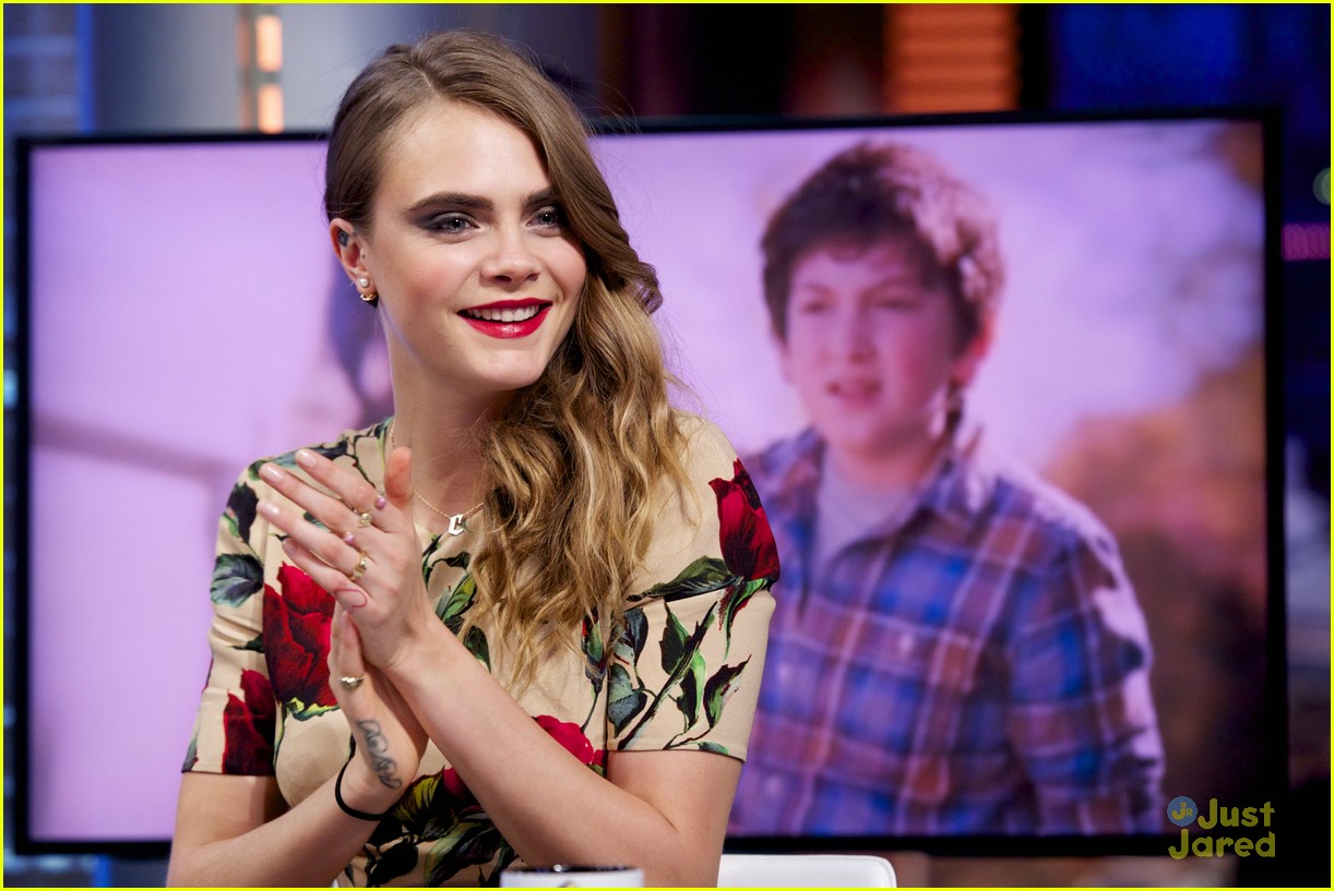 Cara Delevingne Plays Drums & Guitar On 'El Hormiguero' - See The Pics