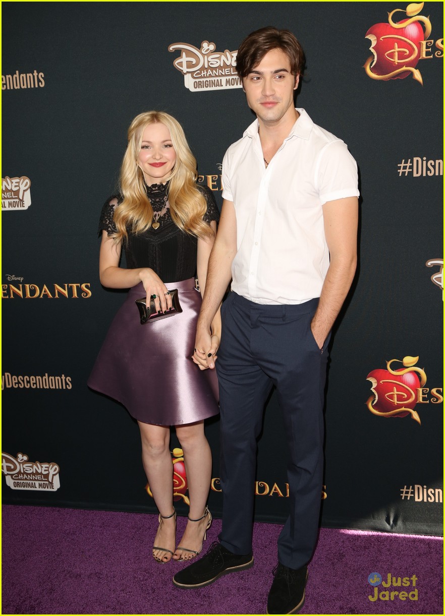 Dove Cameron Cuddles With Ryan McCartan On 'Descendants' Premiere ...