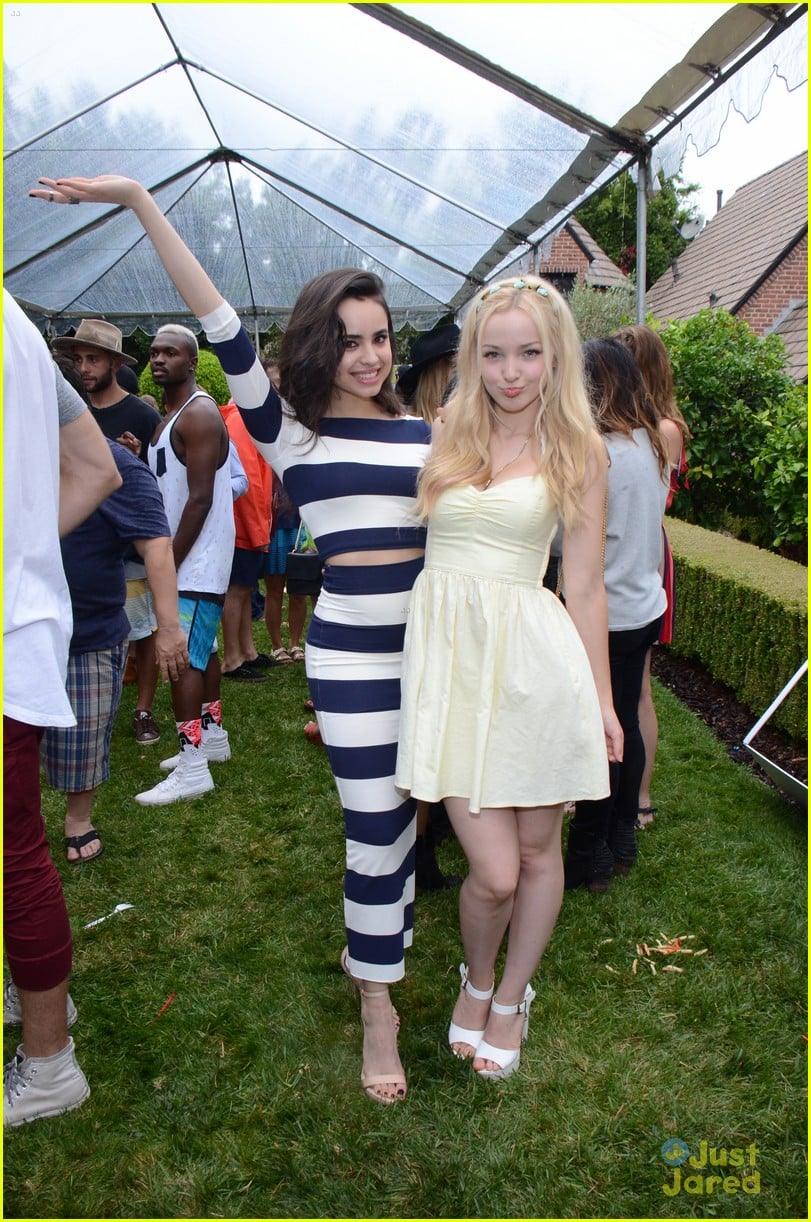 Dove Cameron And Sofia Carson Get Us Excited For Descendants At Jj Summer Bash Presented By 7352