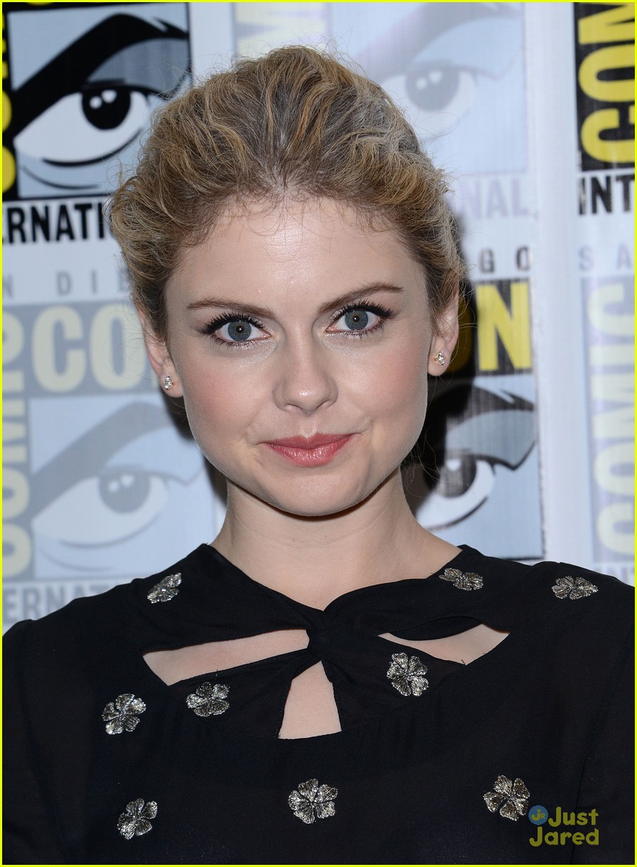 Rose McIver & Rahul Kohli Bring 'iZombie' To Comic-Con 2015 | Photo ...