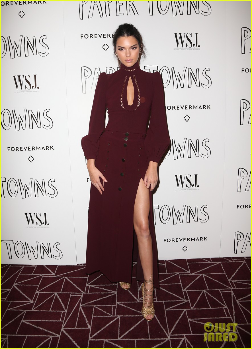 Full Sized Photo of kendall kylie jenner paper towns screening 48