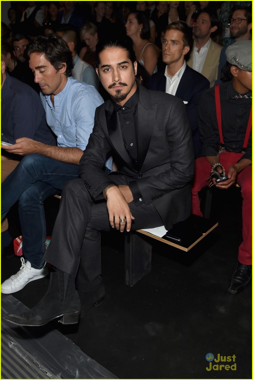 Full Sized Photo of avan jogia talks tut character nymfw 01 | Avan ...