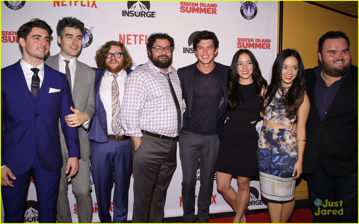 John DeLuca Suits Up For 'Staten Island Summer' Premiere | Photo 841541 ...