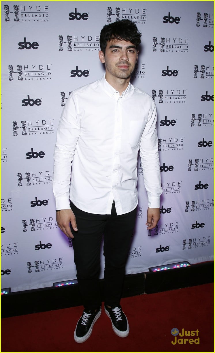 Joe Jonas Hits Hyde Bellagio In Vegas Photo 843418 Photo Gallery