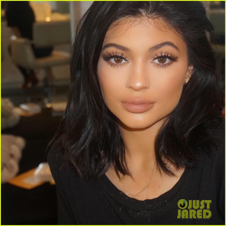 Full Sized Photo of kylie jenner graduates high school 03 | Kylie ...