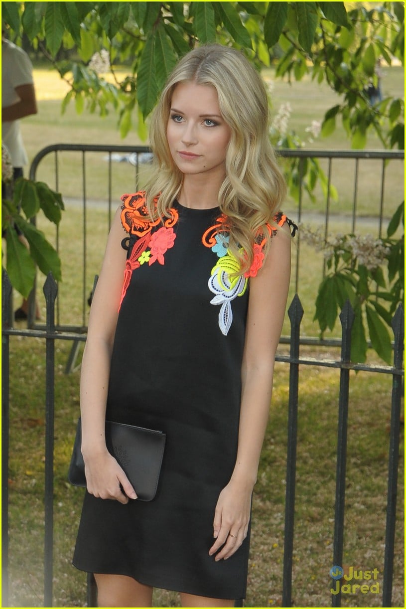 Lottie Moss & Gabriella Wilde Celebrate Summer At the Serpentine ...