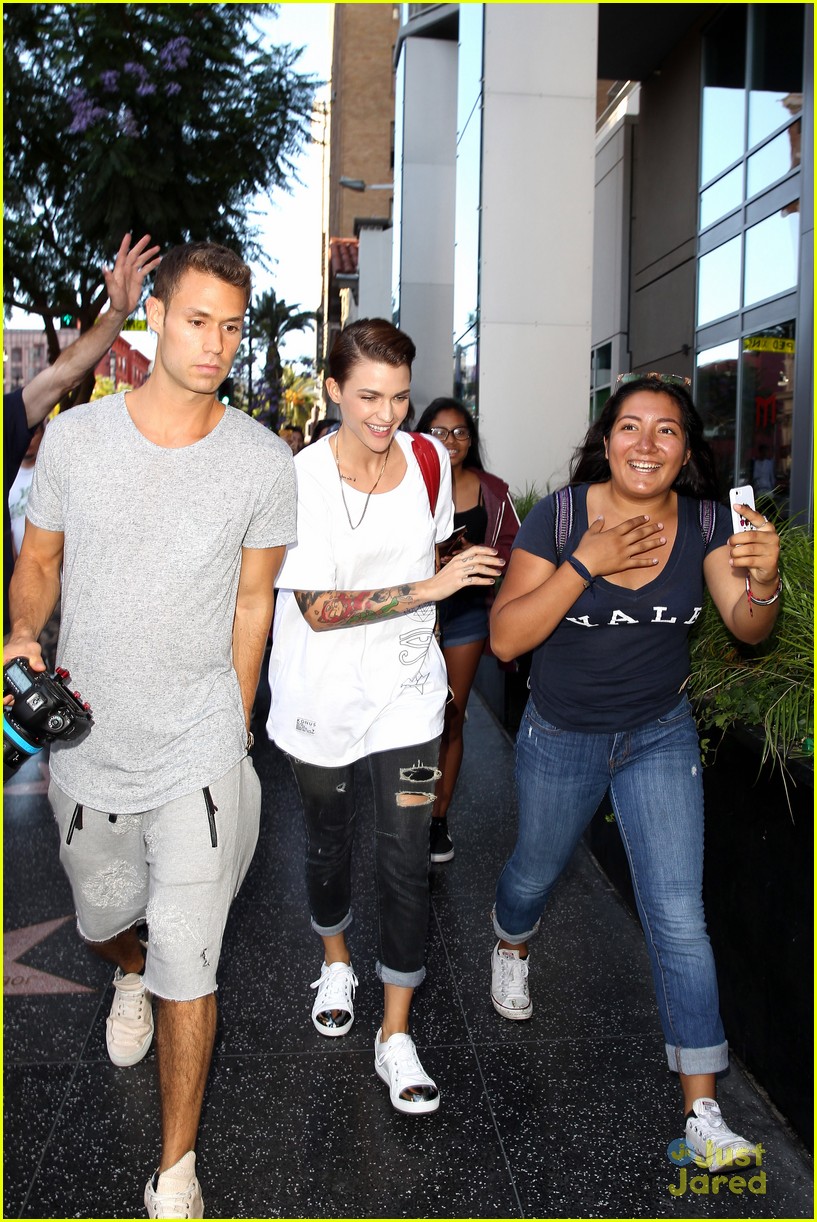 Justin Bieber Grabs Dinner With Orange is the New Black's Ruby Rose ...