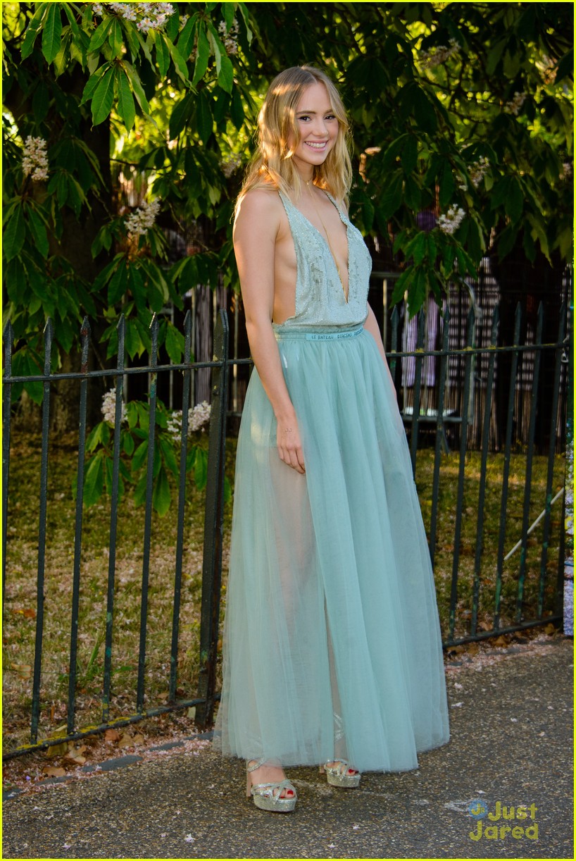 Suki & Immy Waterhouse Almost Match For Serpentine Gallery Summer Party
