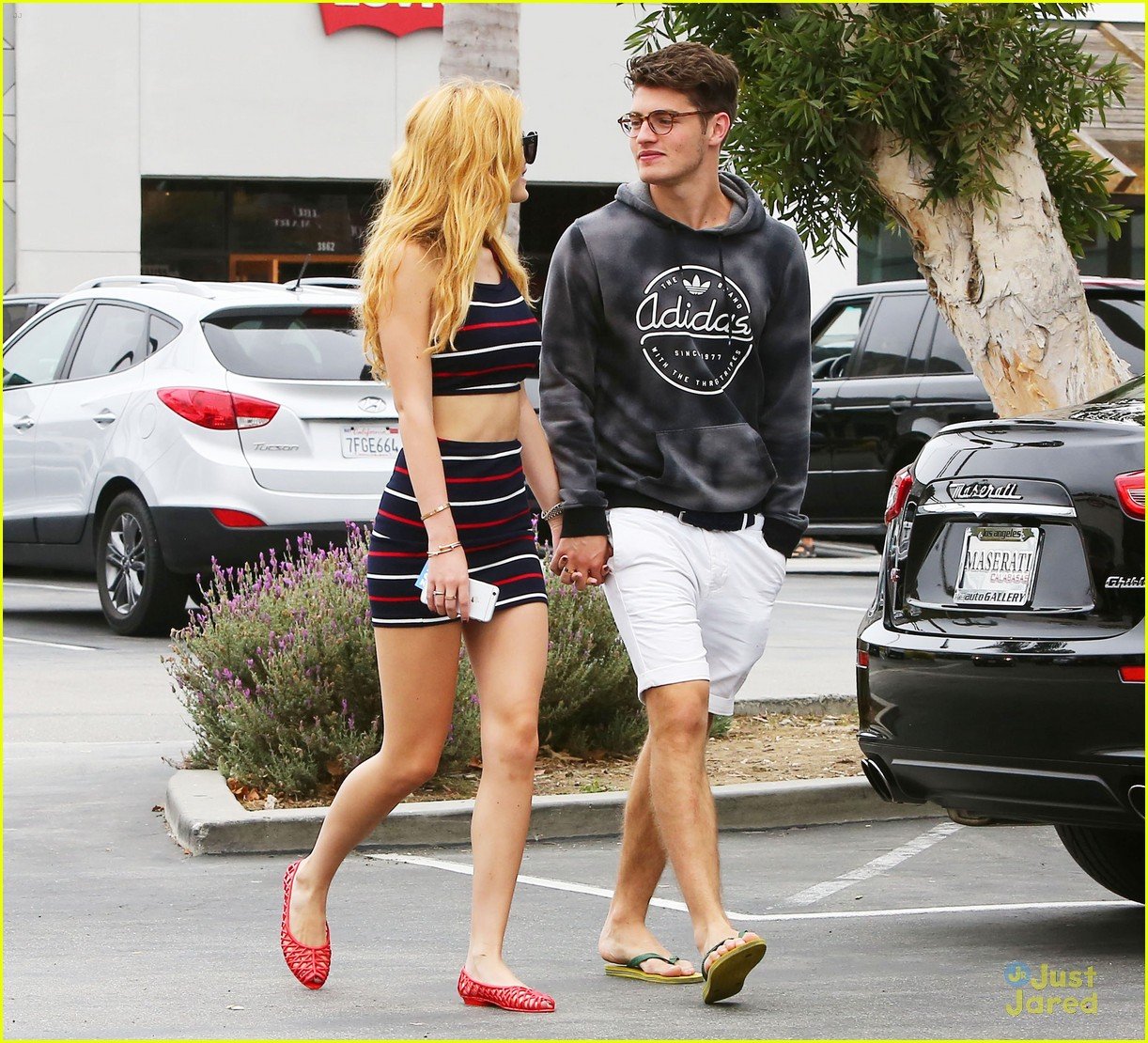 Full Sized Photo of bella thorne gregg sulkin malibu hands brunch 04 ...