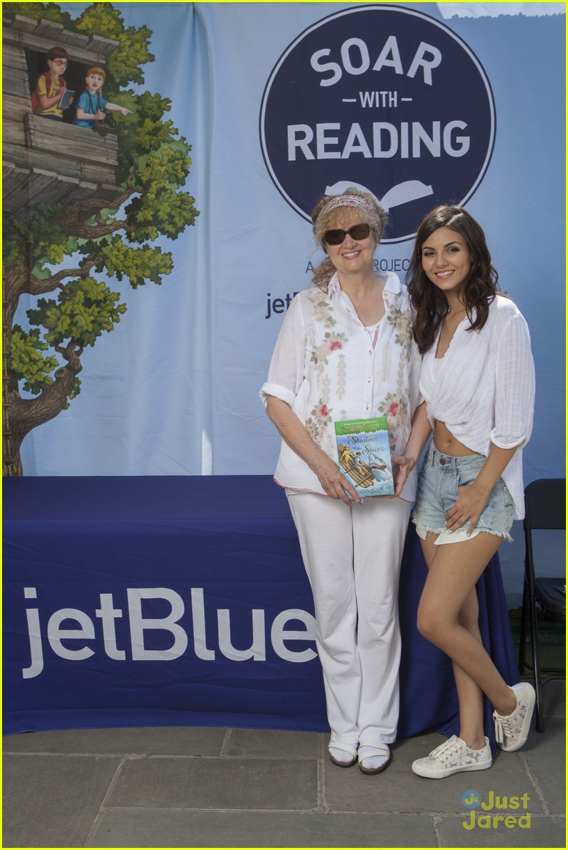 Victoria Justice Reads 'Magic Tree House' At JetBlue's Soar With