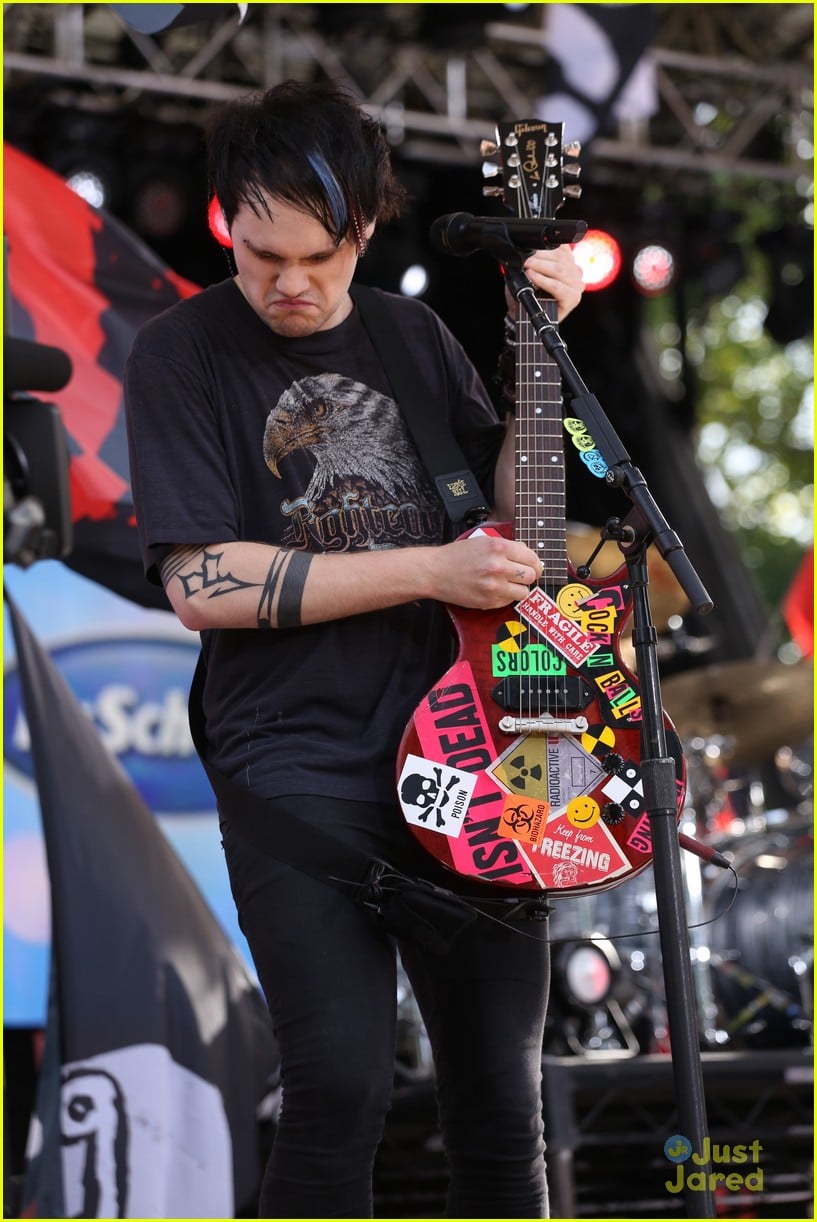 5 Seconds of Summer Perform Epic Concert On Good Morning America ...