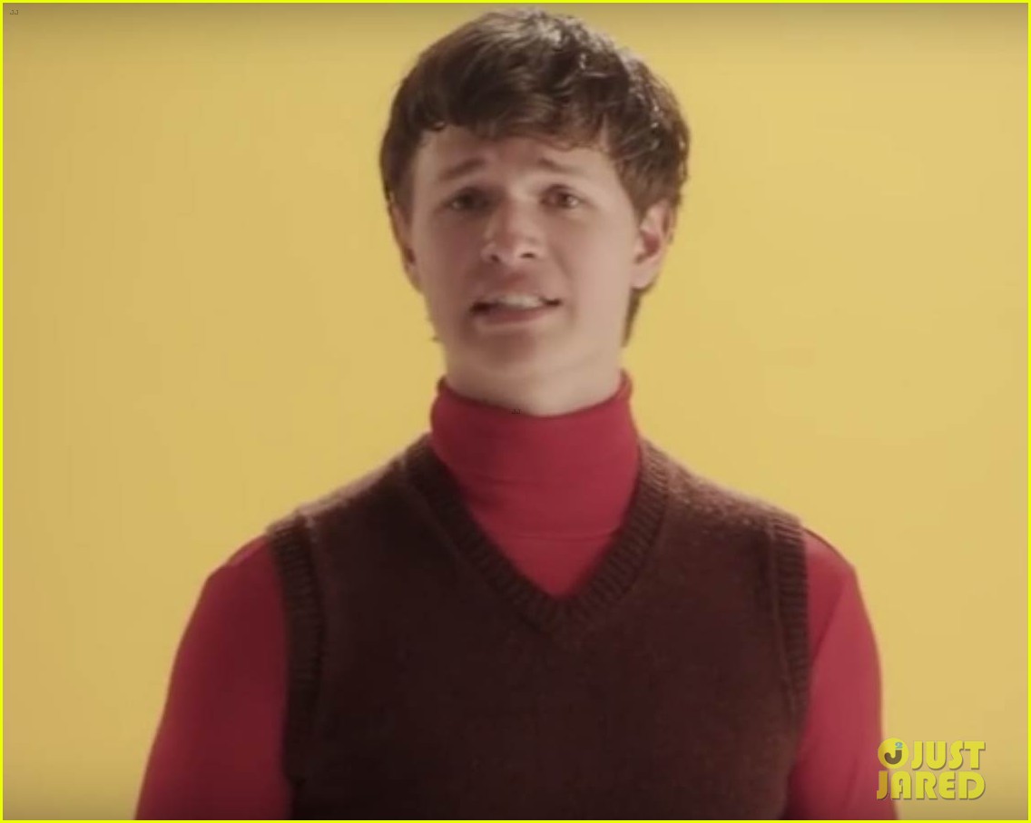 Ansel Elgort Does The Nae Nae In This Adorable Dancing Video Watch Now Photo 853289 Photo