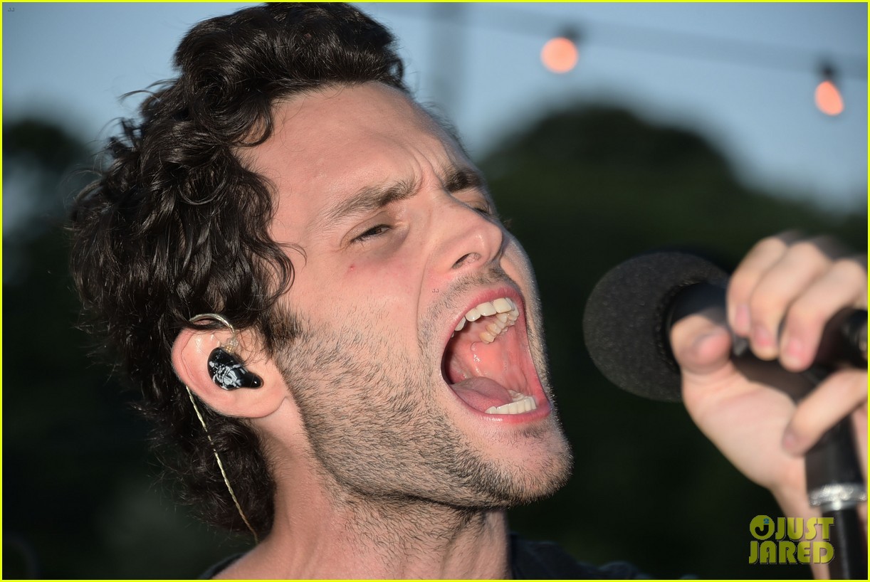 penn badgley hits the stage with mothxr in montauk 06