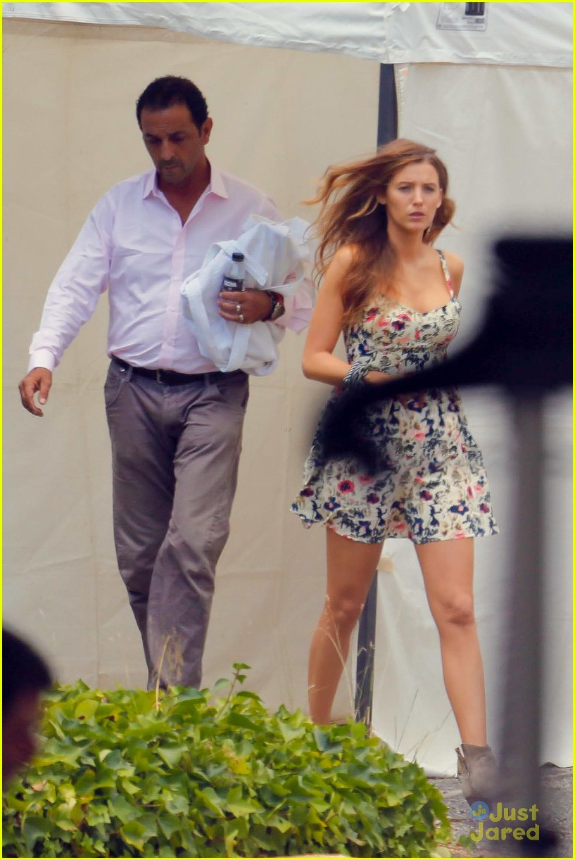 Full Sized Photo of blake lively one with italian food 17
