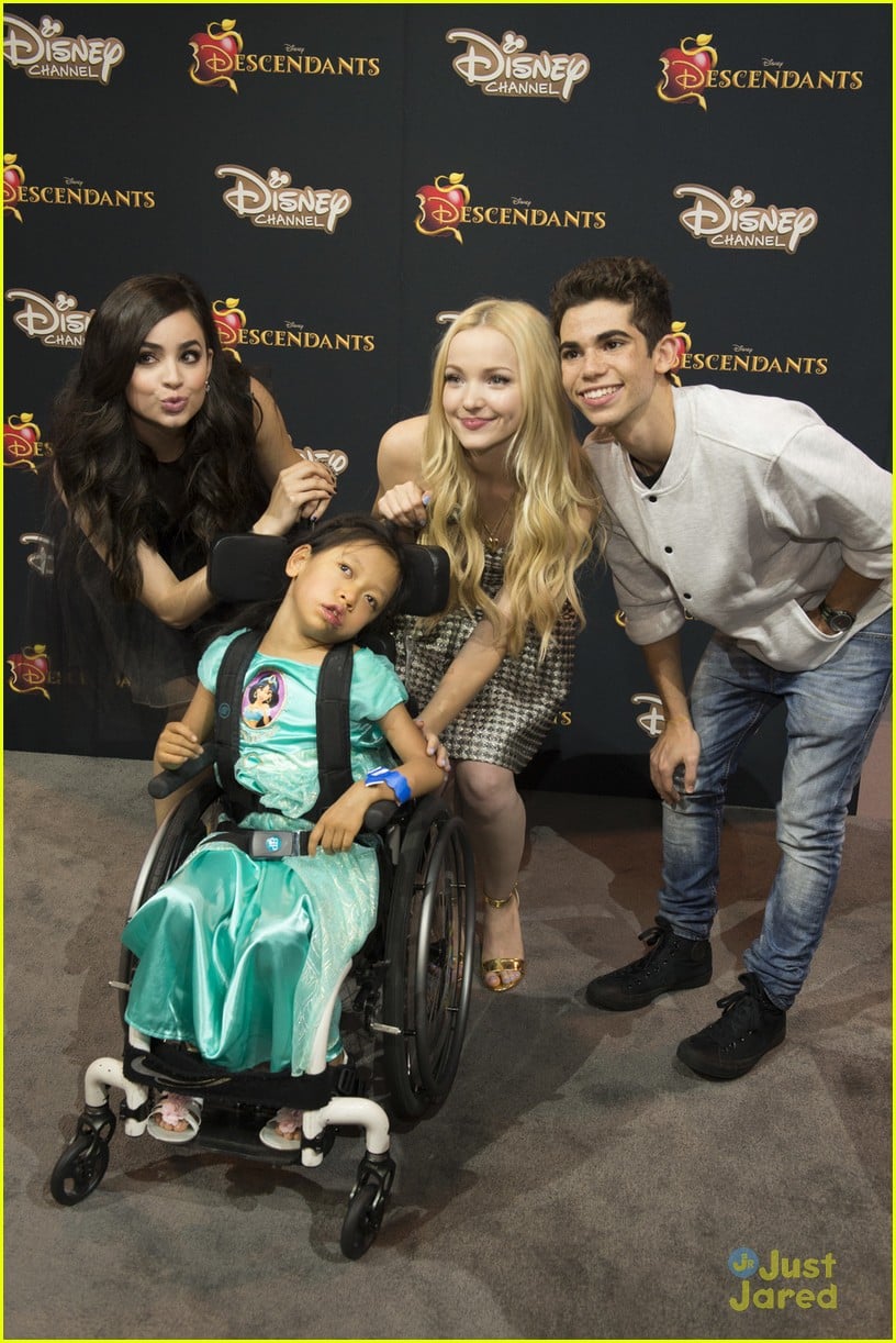 Dove Cameron Sofia Carson Perform Songs From Descendants At D23 See The Pics Photo 8516 Benjamin King Cameron Boyce D23 Descendants Dove Cameron Joey Bragg Kali Rocha Kenny Ortega