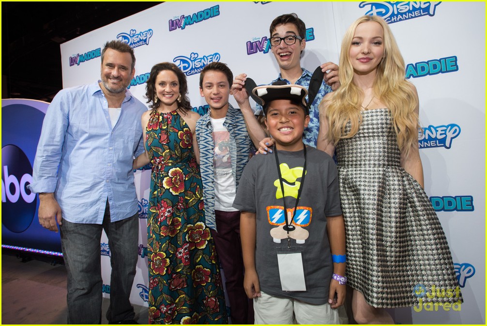 Dove Cameron Sofia Carson Perform Songs From Descendants At D23 See The Pics Photo 8518 Benjamin King Cameron Boyce D23 Descendants Dove Cameron Joey Bragg Kali Rocha Kenny Ortega