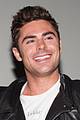 zac efron ends the wayf tour by baring his bulging biceps 04